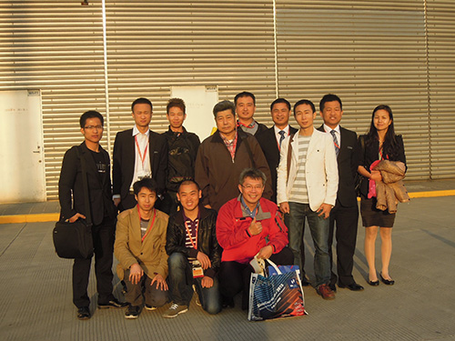 與臺灣常用牌打包機(jī)張總合影